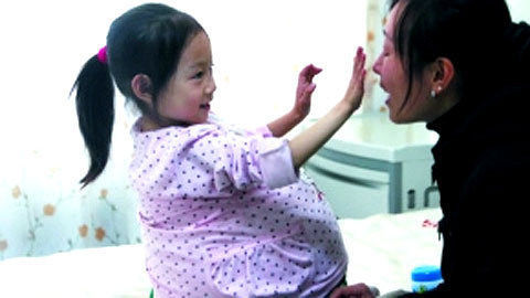 说事拉理之4岁大肚女童胡云星