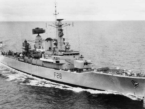 拥有最先进战舰的英国皇家海军,在与日本海军的海战中,出人意料地只