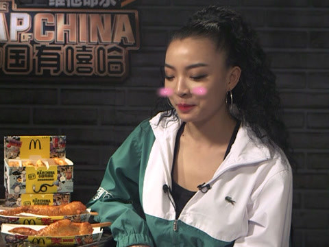 中国有嘻哈秀恩爱?VAVA想念PG One . 来自K